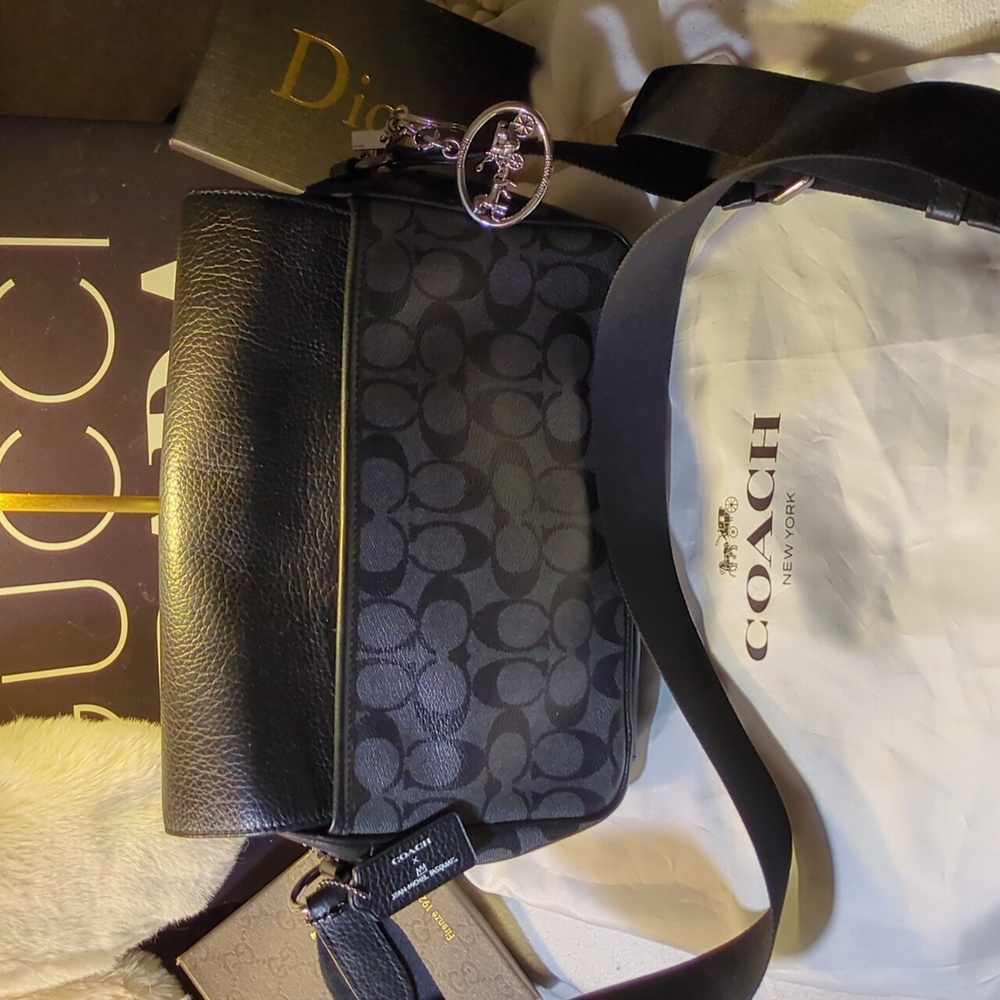 Coach X Jean-RARE Michel Basquiat NY Track Crossbody Messenger Bag NOW ONLY $350 - Picture 4 of 15